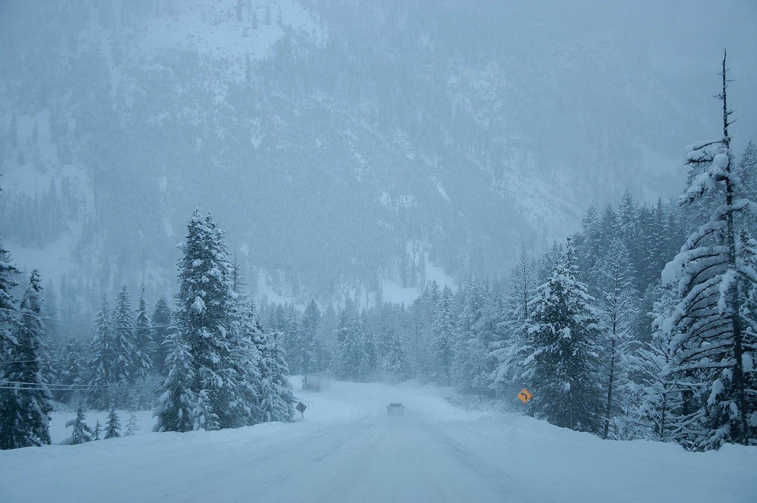 Heavy snow weather in the mountains